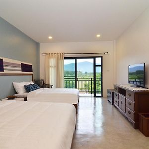 Deluxe Double or Twin Room Mountain View